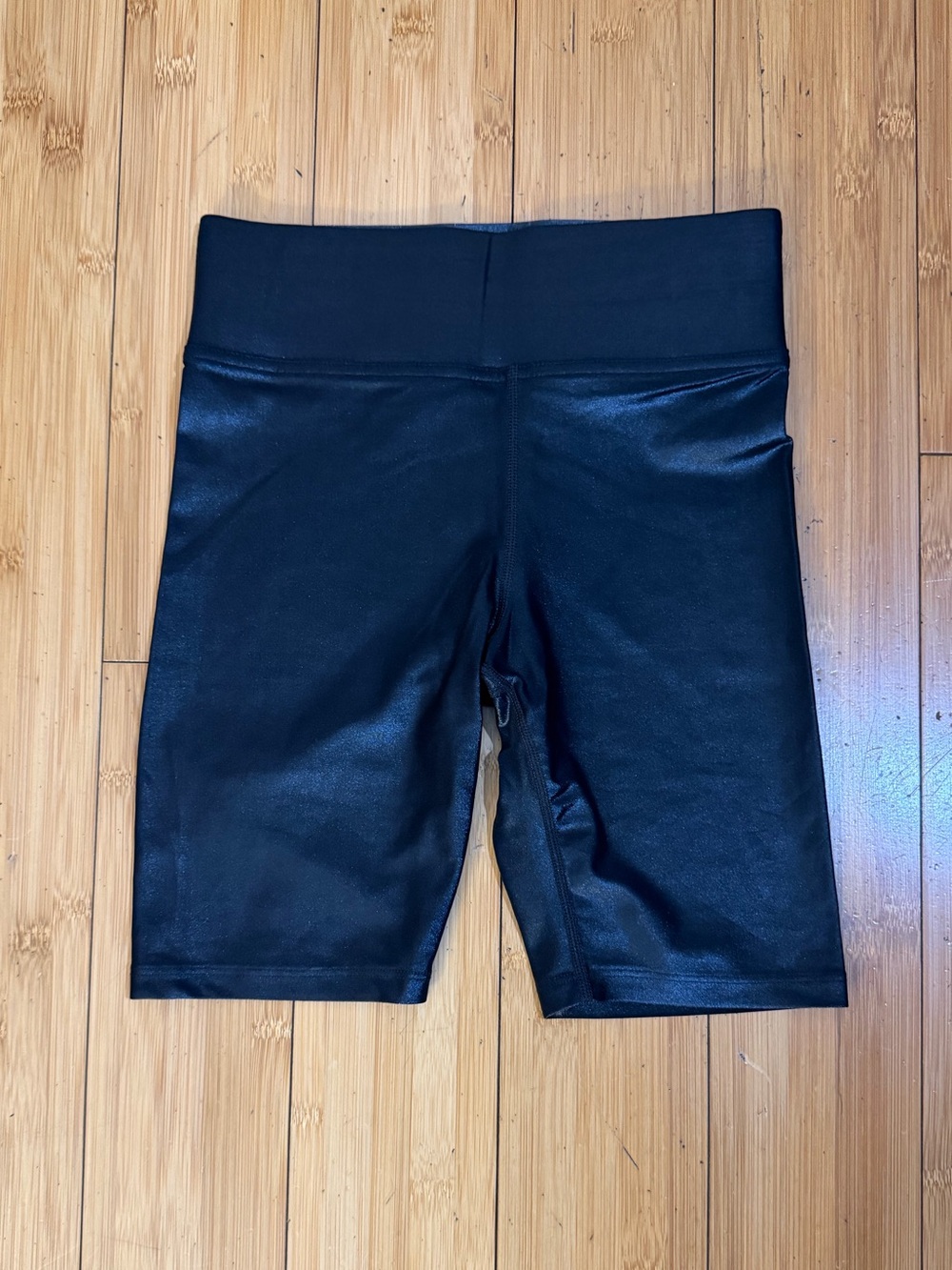 Carbon38 High Rise Biker Short In Takara Shine Black Size XXS - Picture 4 of 14